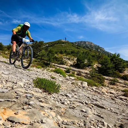 / 3* / Gorges Du Verdon / Proche Du De Ste Croix /standing/ 4 P *